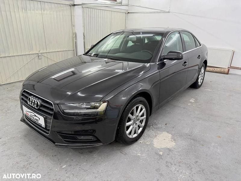Second-hand Audi A4 Attraction 143 CP (105 kW) 2013 Culoaregri Berlinǎ