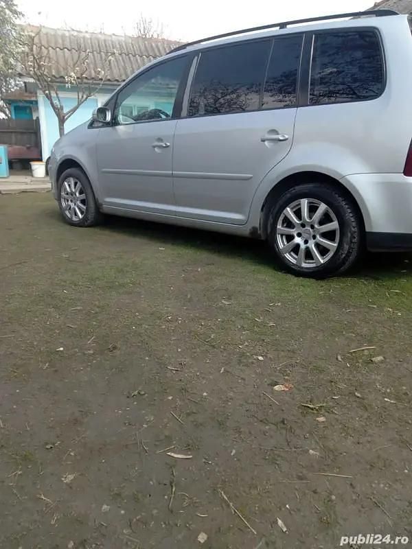Utilizat 2007 VW Touran Monovolum | 2.650 EUR - Imagine 1/3