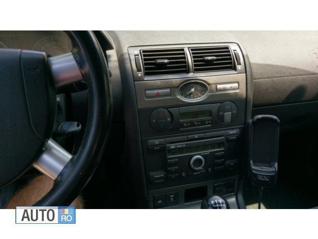 Second-hand Ford Mondeo 131 CP (96 kW) 2004 Albastru Break