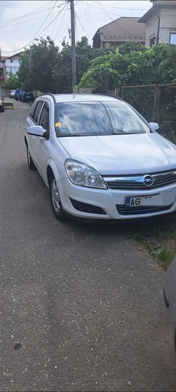 Utilizat 2008 Opel Astra Break | 2.100 EUR (Preț OK) - Imagine 1/4