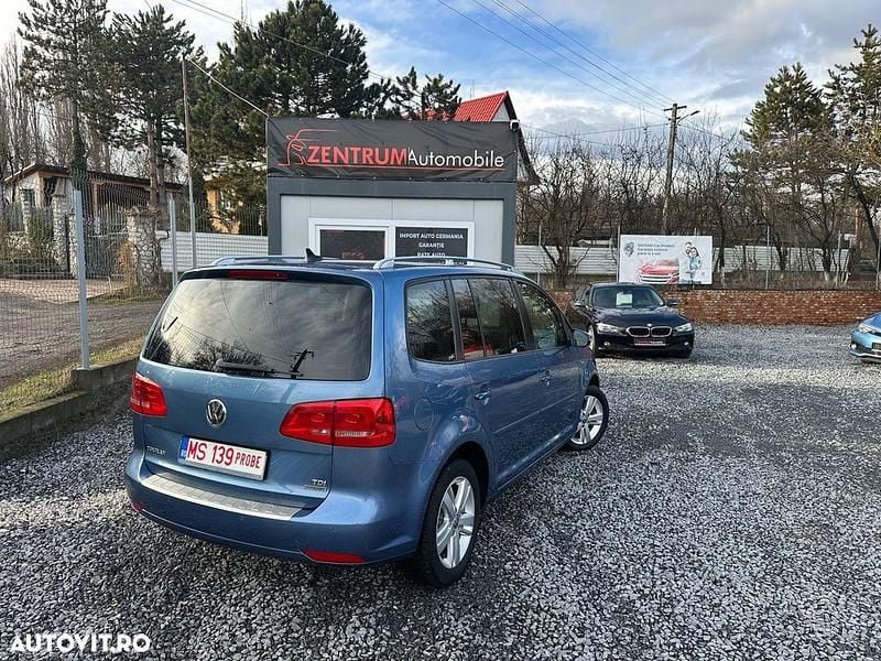 Second-hand VW Touran Match 105 CP (77 kW) 2012 Culoarealbastru Monovolum