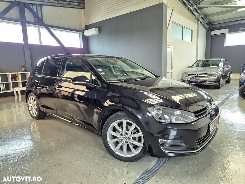 Culoarenegru Utilizat 2017 VW Golf VII Highline Hatchback | 11.990 EUR (Preț OK) - Imagine 1/4