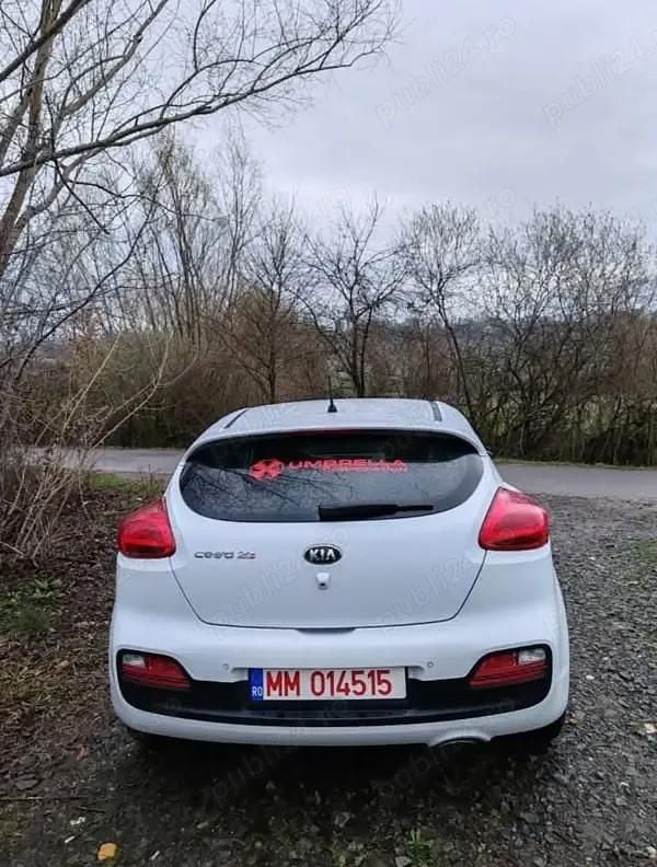 Second-hand Kia ProCeed 100 CP (73 kW) 2015 Alb Hatchback