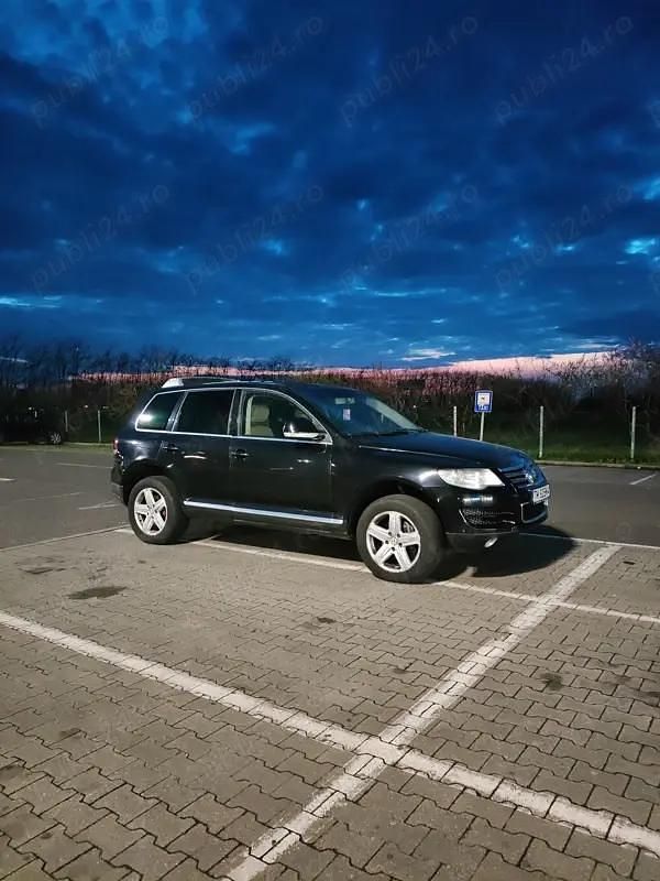 Negru Utilizat 2008 VW Touareg SUV | 6.000 EUR (Preț OK) - Imagine 1/4