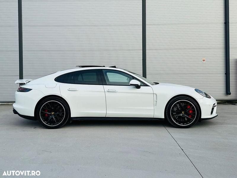 Second-hand Porsche Panamera Turbo Executive 550 CP (404 kW) 2019 Culoarealb Berlinǎ