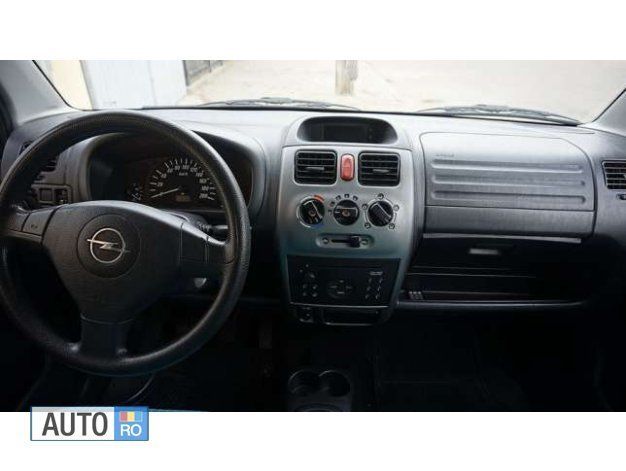 Second-hand Opel Agila 75 CP (55 kW) 2004 Albastru marin Hatchback