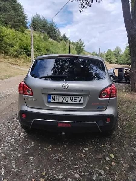 Utilizat 2010 Nissan Qashqai SUV | 5.700 EUR - Imagine 1/4