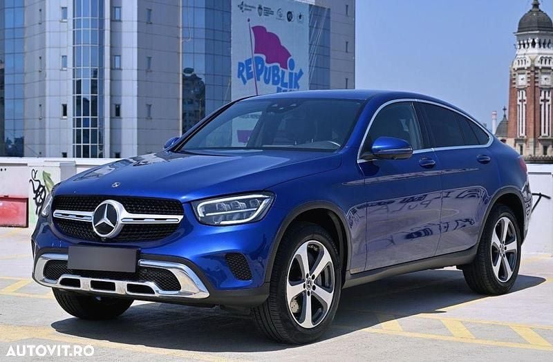Second-hand Mercedes GLC300 Exclusive 258 CP (189 kW) 2019 Culoarealbastru Coupe