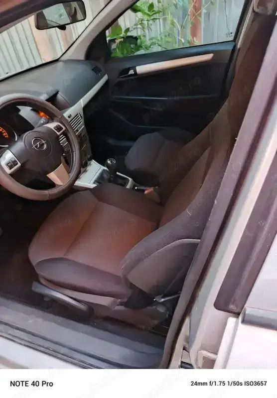 Utilizat 2008 Opel Astra Break | 1.400 EUR (Preț bun) - Imagine 1/2