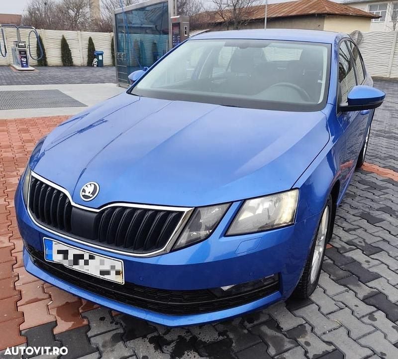 Culoarealbastru Second-hand 2019 Skoda Octavia Active Berlinǎ | 8.400 EUR (Super Preț) - Imagine 1/4