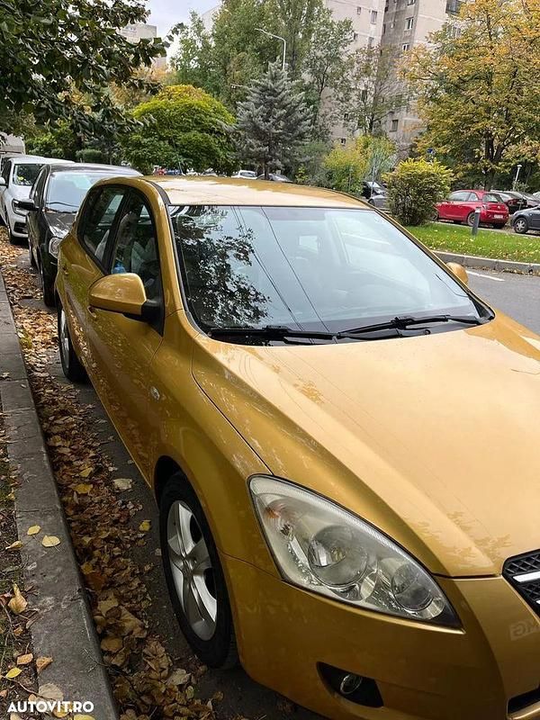 Culoaregalbeuriu Utilizat 2007 Kia Ceed EX Hatchback | 2.700 EUR (Scump) - Imagine 1/4