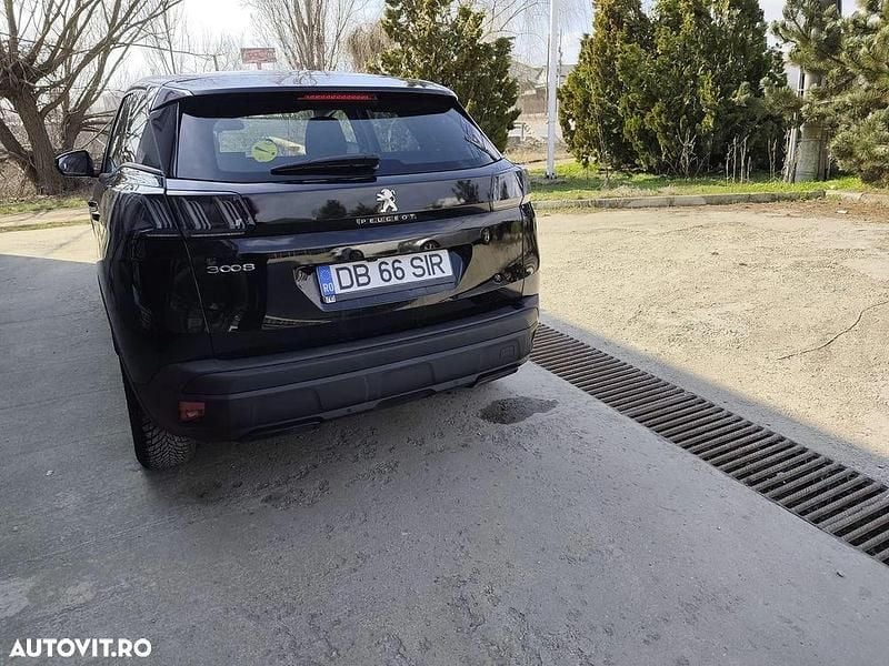 Second-hand Peugeot 3008 Active 130 CP (95 kW) 2022 Culoarenegru SUV