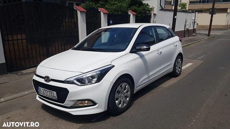 Culoarealb Utilizat 2018 Hyundai i20 Comfort | 6.850 EUR (Preț bun) - Imagine 1/4