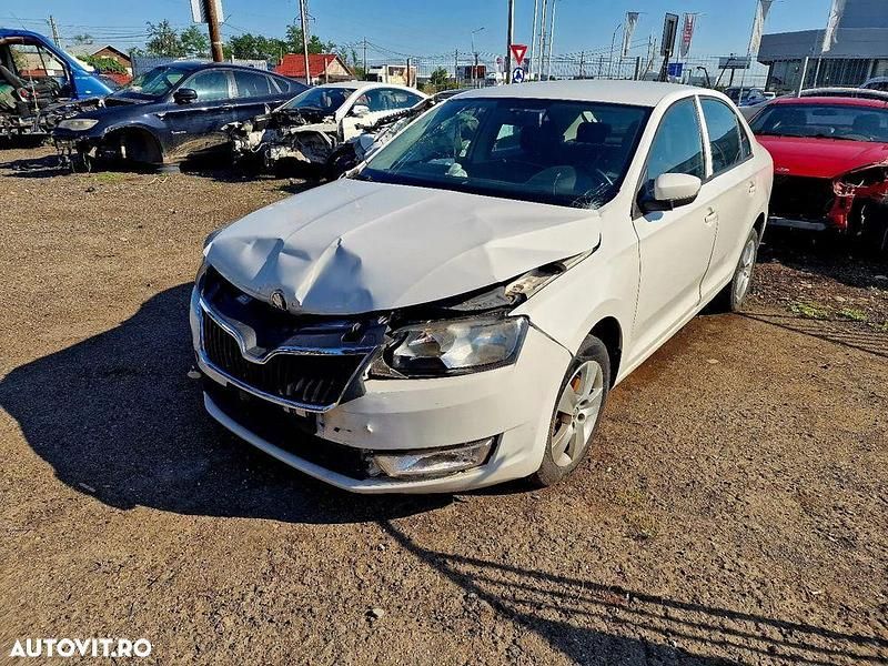 Culoarealb Utilizat 2017 Skoda Rapid Berlinǎ | 3.500 EUR - Imagine 1/4
