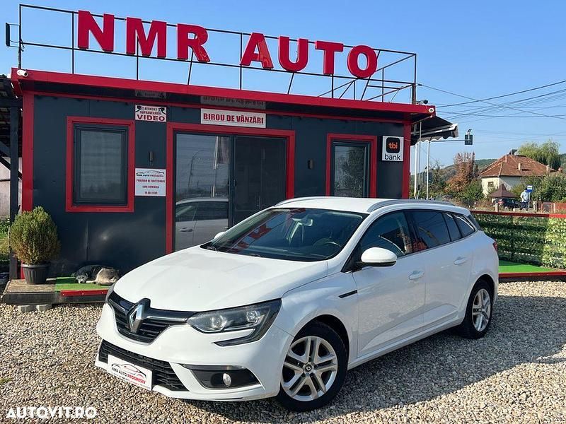 Culoarealb Utilizat 2017 Renault Mégane GrandTour Intens Break | 8.950 EUR (Preț bun) - Imagine 1/4
