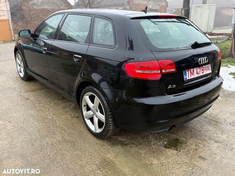 Second-hand Audi A3 S-Line 140 CP (102 kW) 2011 Culoarenegru Hatchback