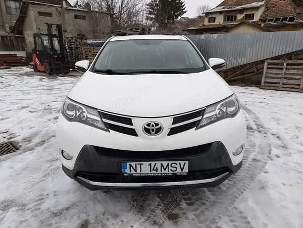 Second-hand Toyota RAV4 150 CP (110 kW) 2015 Alb SUV
