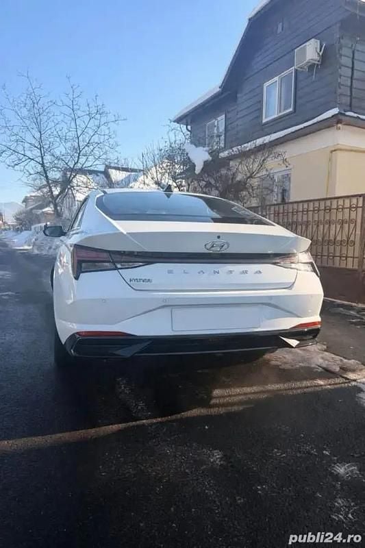 Second-hand Hyundai Elantra 123 CP (90 kW) 2022