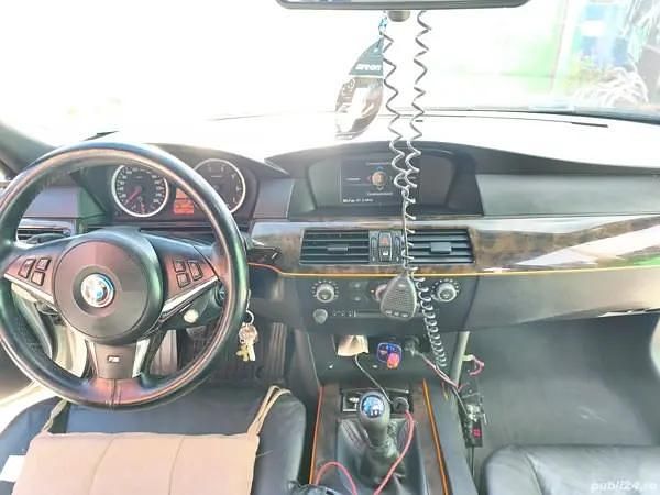 Second-hand BMW 520 170 CP (125 kW) 2005 Berlinǎ