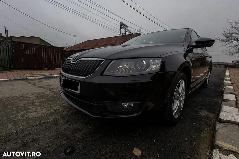 Culoarenegru Second-hand 2017 Skoda Octavia Style Berlinǎ | 12.800 EUR (Preț bun) - Imagine 1/4