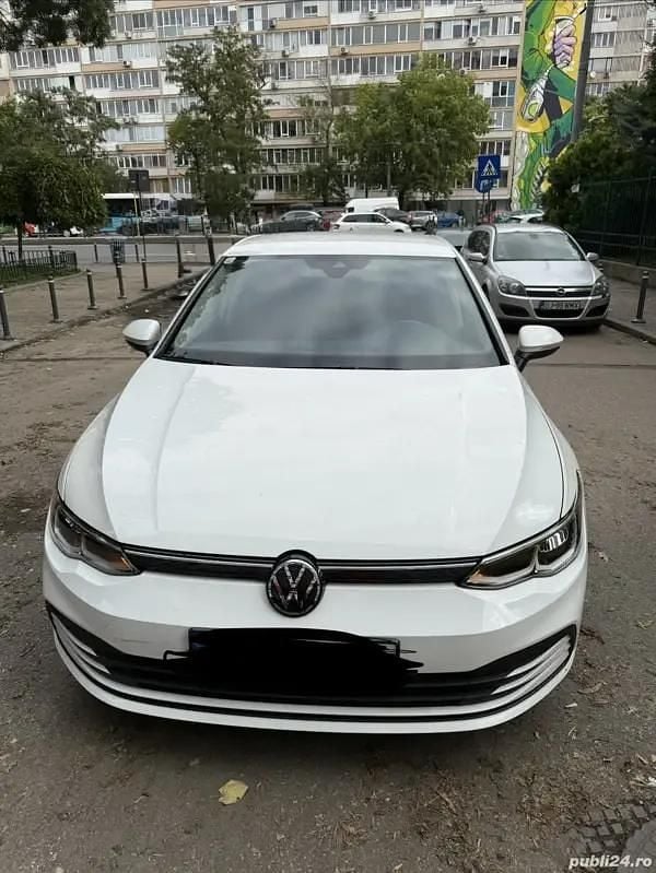 Alb Utilizat 2022 VW Golf VIII Hatchback | 16.600 EUR (Super Preț) - Imagine 1/4