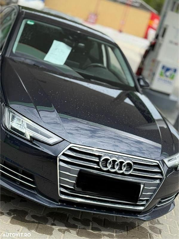 Second-hand Audi A4 150 CP (110 kW) 2016 Culoarealbastru Berlinǎ