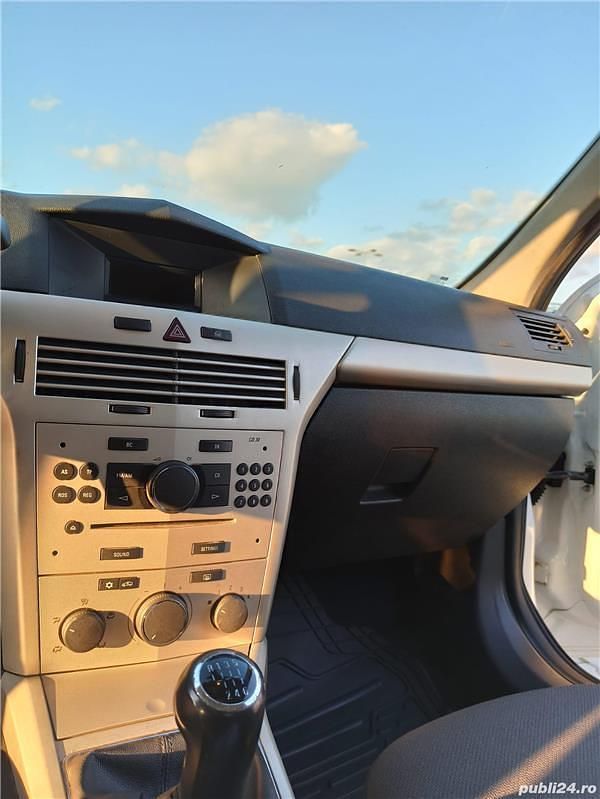 Second-hand Opel Astra 110 CP (80 kW) 2008 Break