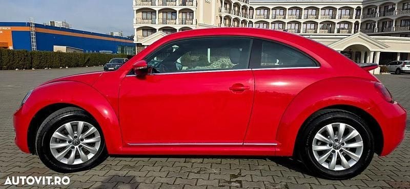 Second-hand VW Beetle 160 CP (117 kW) 2013 Culoarerosu Hatchback