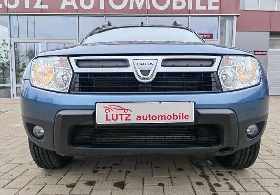 Second-hand Dacia Duster Lauréate 107 CP (78 kW) 2011 Albastru SUV