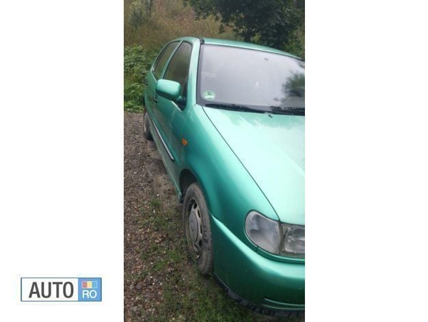 Verde Second-hand 1995 VW Polo Hatchback | 550 EUR - Imagine 1/4