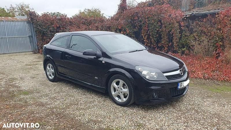 Culoarenegru Utilizat 2008 Opel Astra GTC Sport Coupe | 3.750 EUR - Imagine 1/4