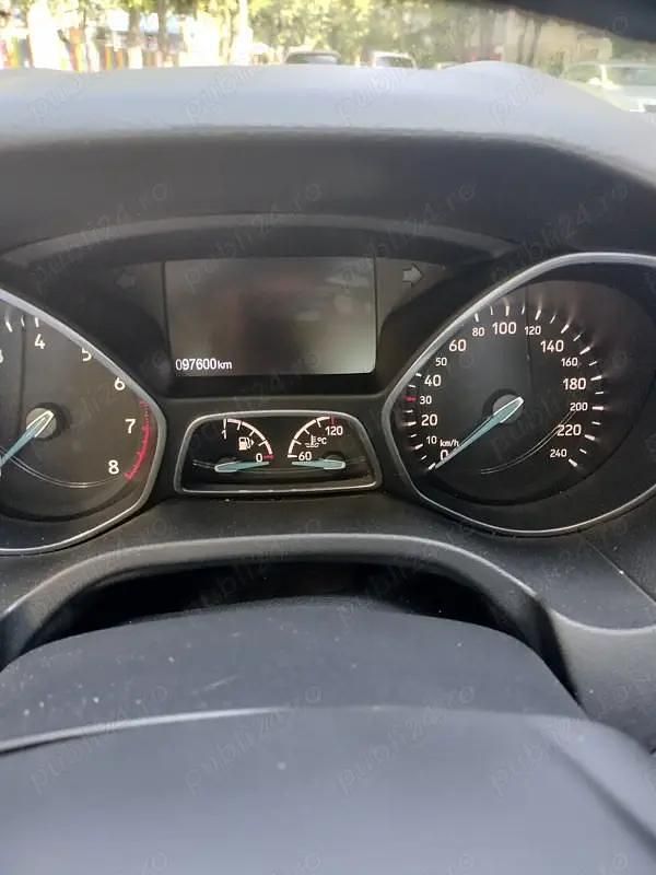 Second-hand Ford Focus 125 CP (91 kW) 2018 Maro Berlinǎ