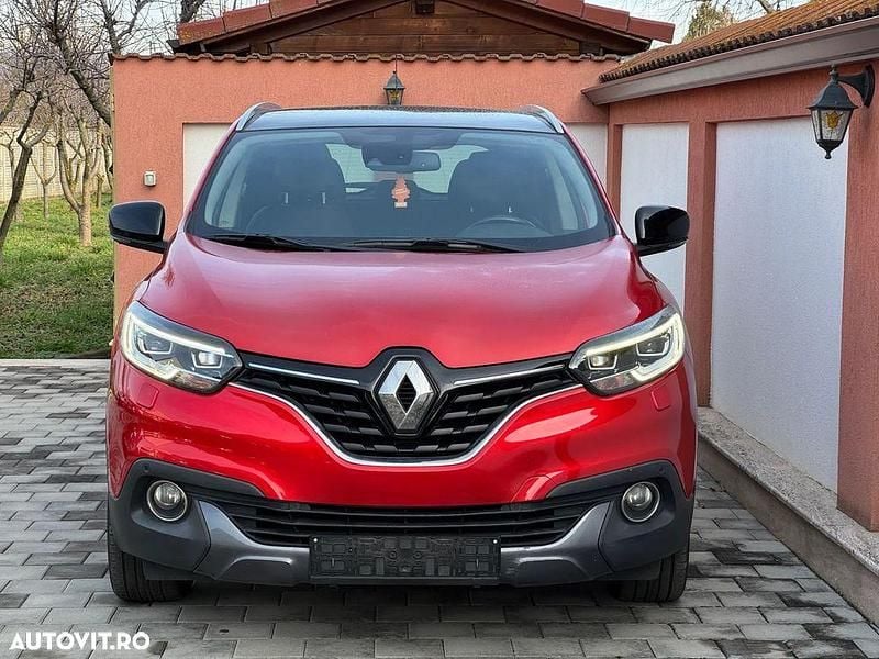 Culoarerosu Utilizat 2017 Renault Kadjar SUV | 11.990 EUR (Preț bun) - Imagine 1/4