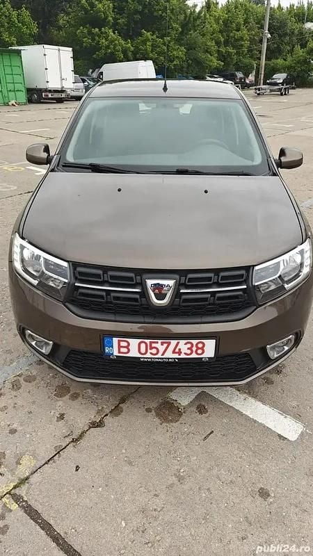 Maro Utilizat 2015 Dacia Sandero Stepway Hatchback | 6.999 EUR (Scump) - Imagine 1/4