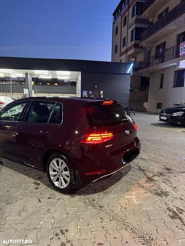 Culoarealte culori Utilizat 2018 VW Golf VII Hatchback | 12.000 EUR (Preț OK) - Imagine 1/4