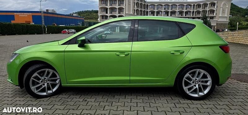 Second-hand Seat Leon Style 105 CP (77 kW) 2014 Verde Hatchback