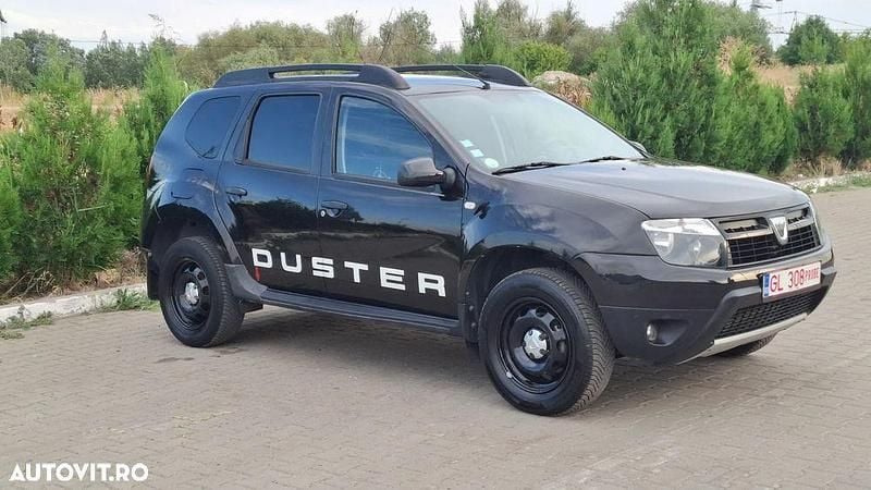 Culoarenegru Utilizat 2013 Dacia Duster Lauréate SUV | 5.400 EUR (Preț bun) - Imagine 1/4