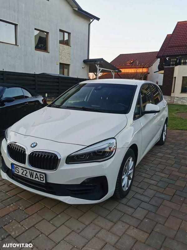 Alb Utilizat 2021 BMW 218 Monovolum | 19.800 EUR - Imagine 1/4