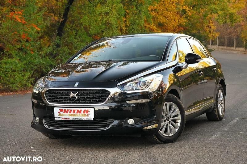 Culoarenegru Utilizat 2017 DS Automobiles DS5 Hatchback | 11.450 EUR - Imagine 1/4