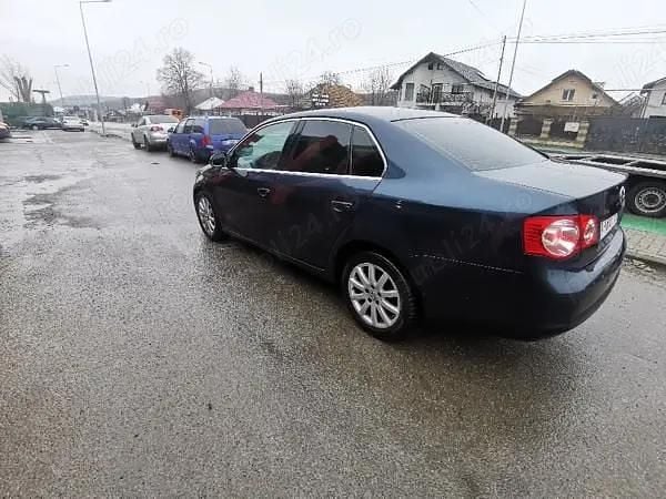 Second-hand VW Jetta 77 CP (56 kW) 2008 Berlinǎ