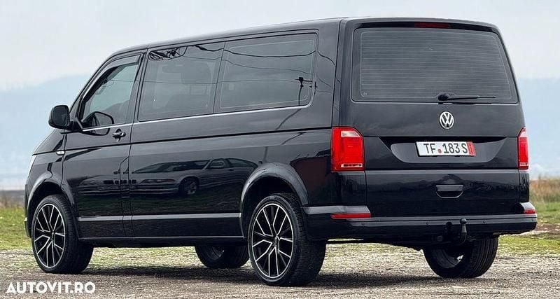 Second-hand VW Caravelle Comfortline 150 CP (110 kW) 2016 Culoarenegru Monovolum