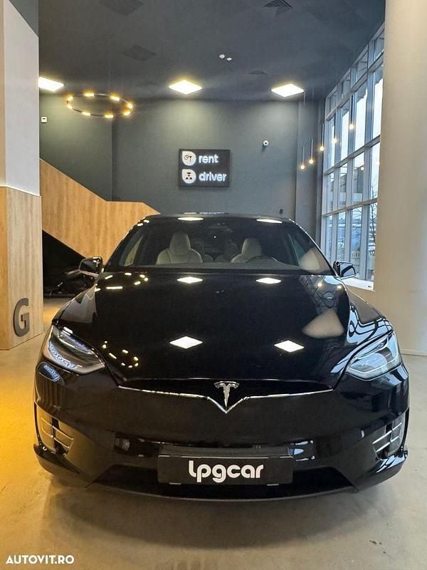 Second-hand Tesla Model X 492 kW (670 CP) 2019 Culoarenegru SUV