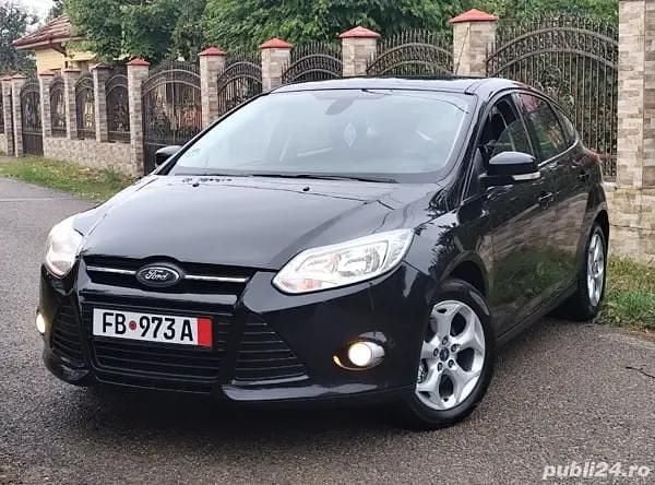 Negru Utilizat 2011 Ford Focus Hatchback | 4.690 EUR (Preț OK) - Imagine 1/4