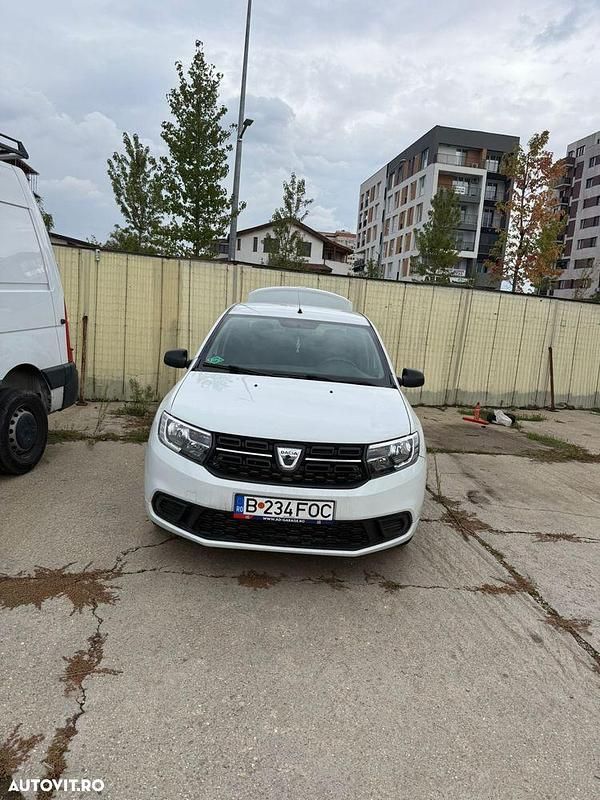 Culoarealb Utilizat 2017 Dacia Logan Berlinǎ | 4.150 EUR (Preț OK) - Imagine 1/4