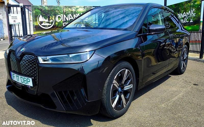 Gri Utilizat 2023 BMW iX Sport Line SUV | 70.900 EUR (Super Preț) - Imagine 1/4