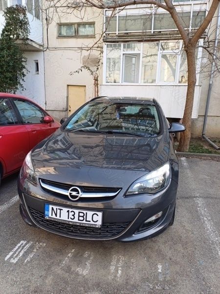 Gri Utilizat 2015 Opel Astra Berlinǎ | 6.500 EUR (Preț OK) - Imagine 1/4