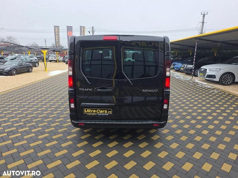 Second-hand Renault Trafic 145 CP (106 kW) 2020 Culoarenegru Monovolum