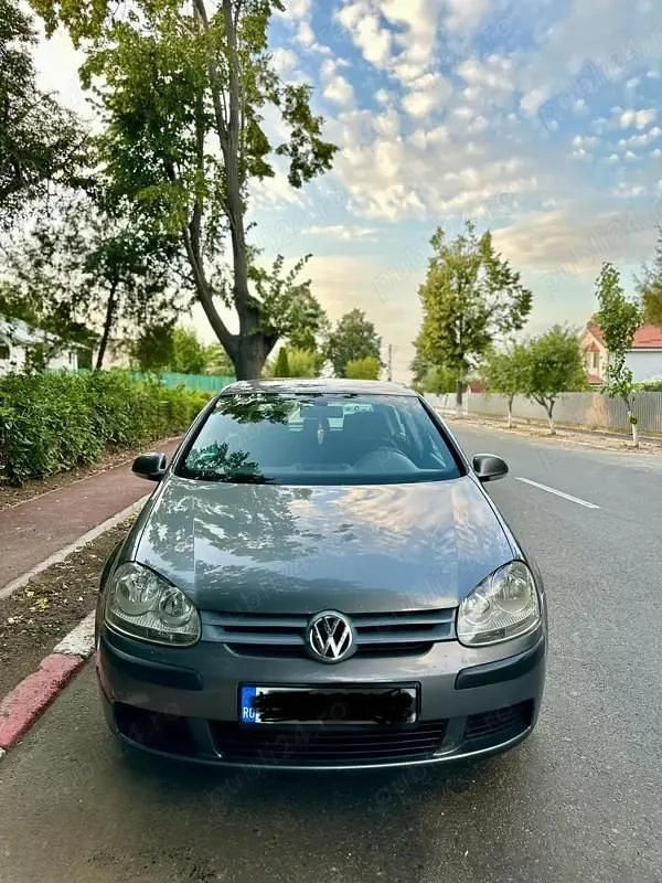 Utilizat 2005 VW Golf V Hatchback | 2.500 EUR (Preț OK) - Imagine 1/4