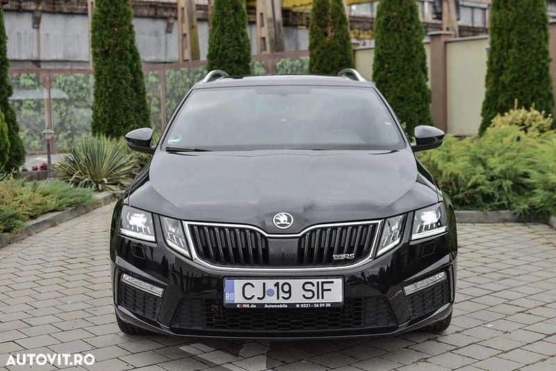 Culoarenegru Utilizat 2017 Skoda Octavia RS Break | 13.800 EUR (Preț OK) - Imagine 1/4