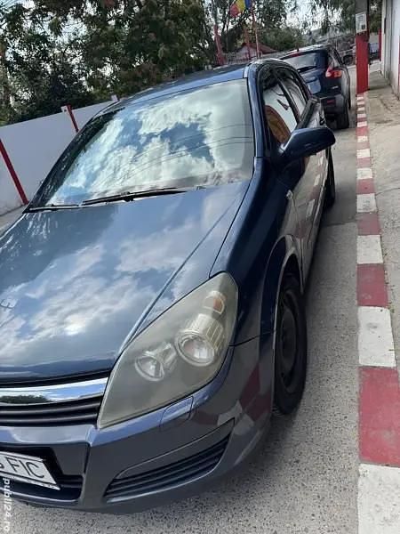Second-hand Opel Astra 90 CP (66 kW) 2006 Albastru Hatchback